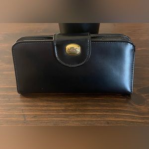 Mundi Genuine Leather Wallet/Checkbook Organizer NWT